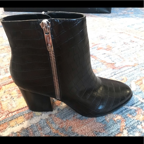 Nine West booties - Picture 6 of 9